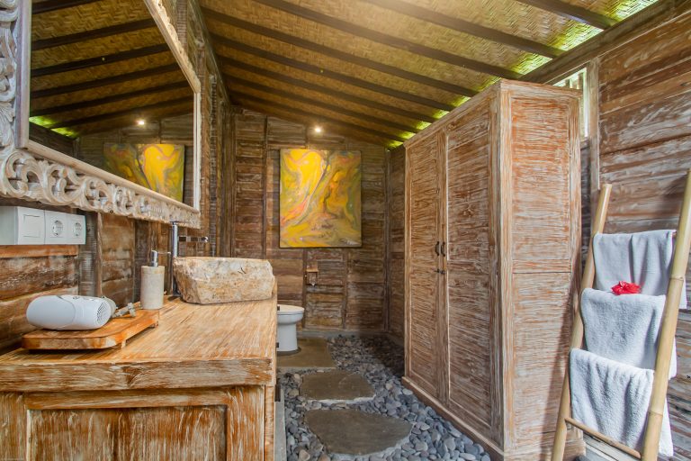 C Garden Villa Bathroom.